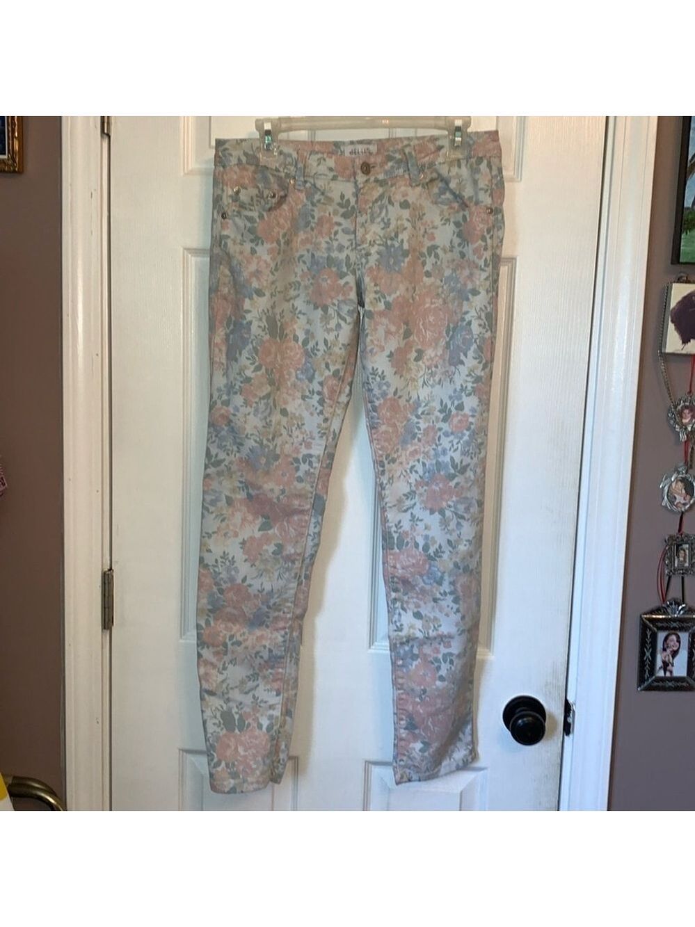 Delia floral skinny stretchy jeans size 9/10